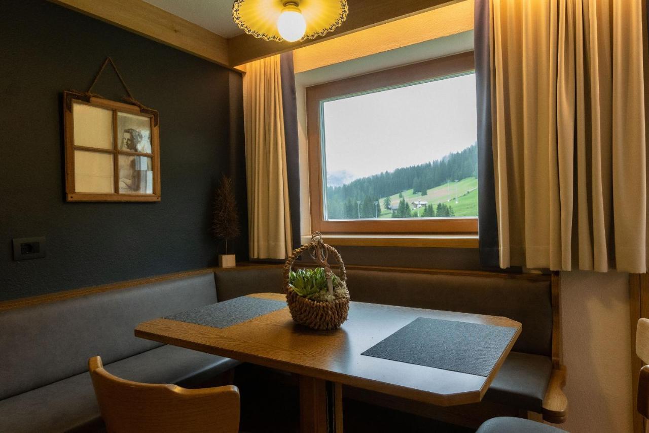 Ciasa Rosra Lägenhet La Villa  Exteriör bild
