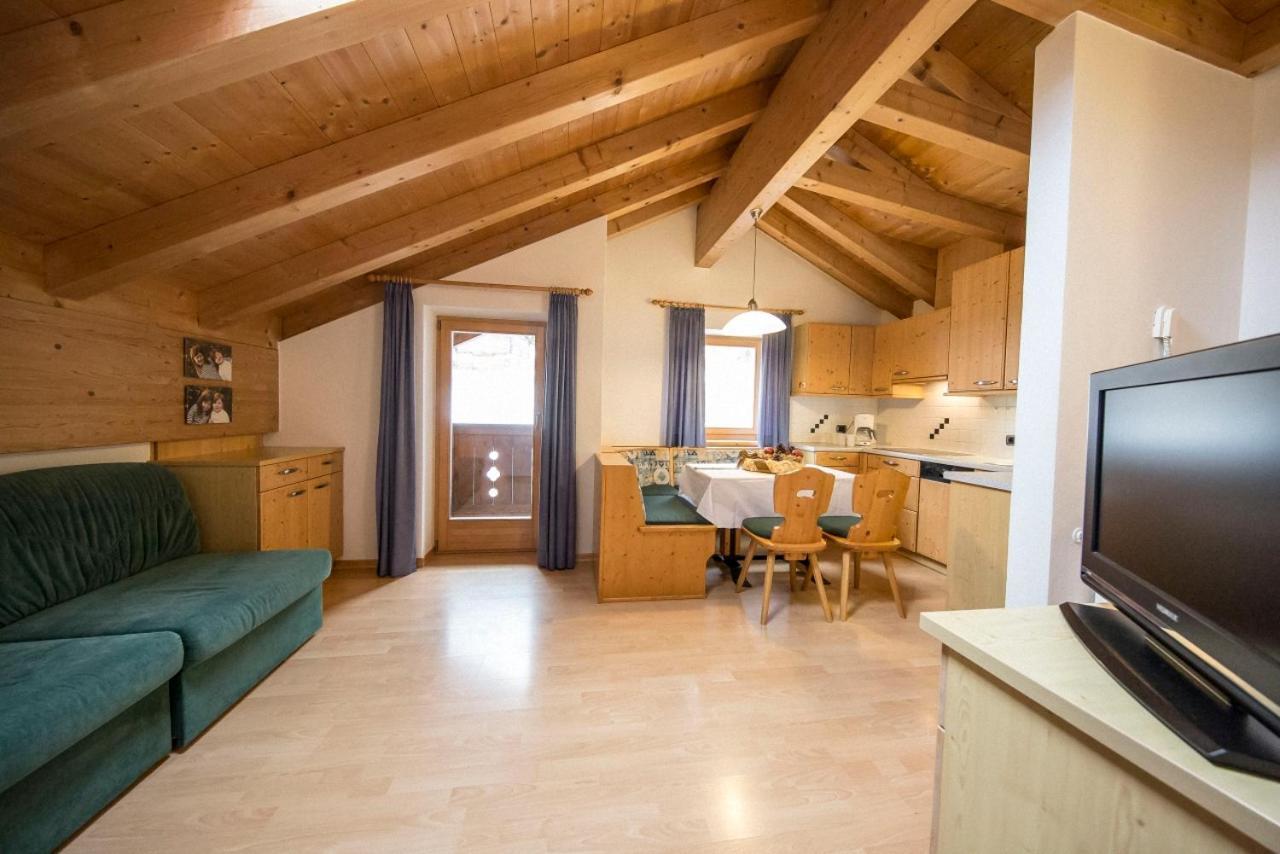 Ciasa Rosra Lägenhet La Villa  Exteriör bild