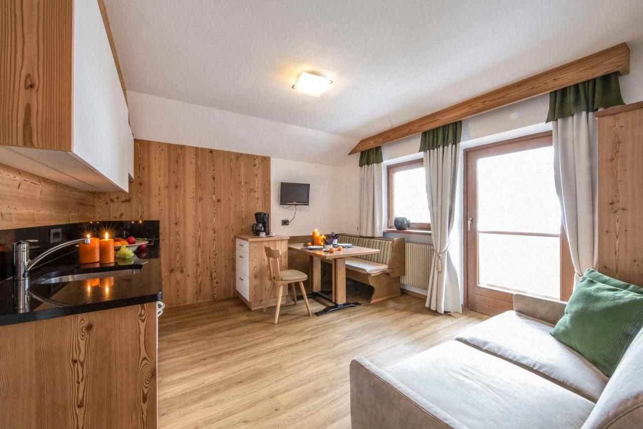 Ciasa Rosra Lägenhet La Villa  Exteriör bild