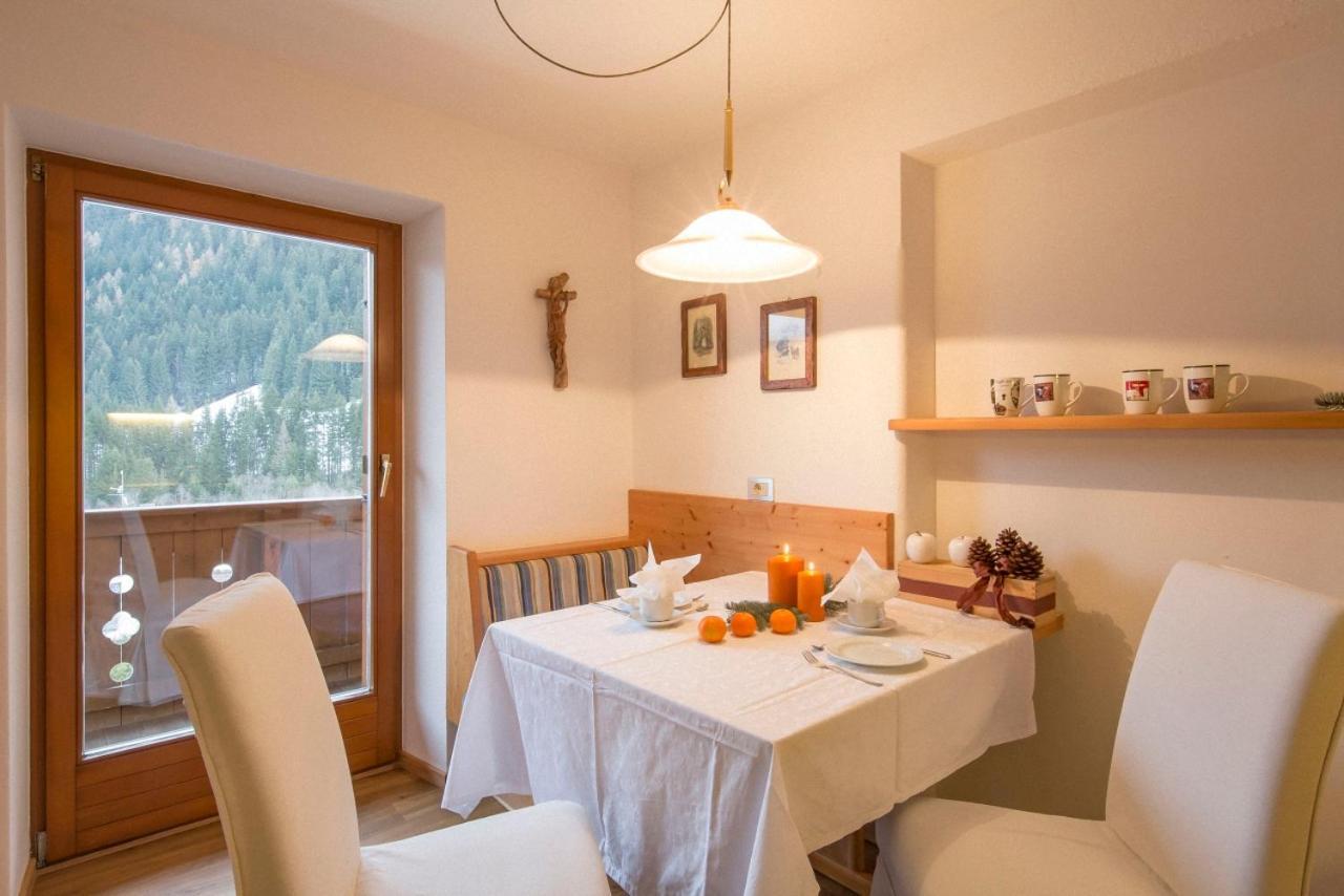 Ciasa Rosra Lägenhet La Villa  Exteriör bild