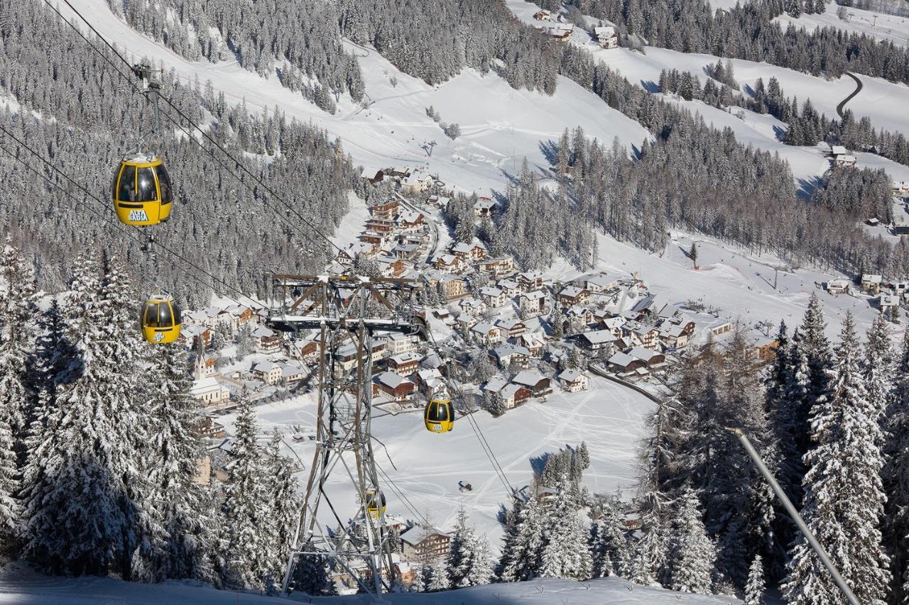 Ciasa Rosra Lägenhet La Villa  Exteriör bild